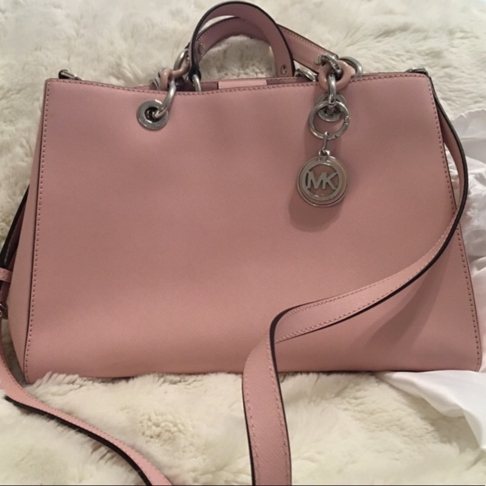 ⭐️SOLD⭐️Michael Kors Cynthia Bag💕😍💕👛 - Picture 1 of 8